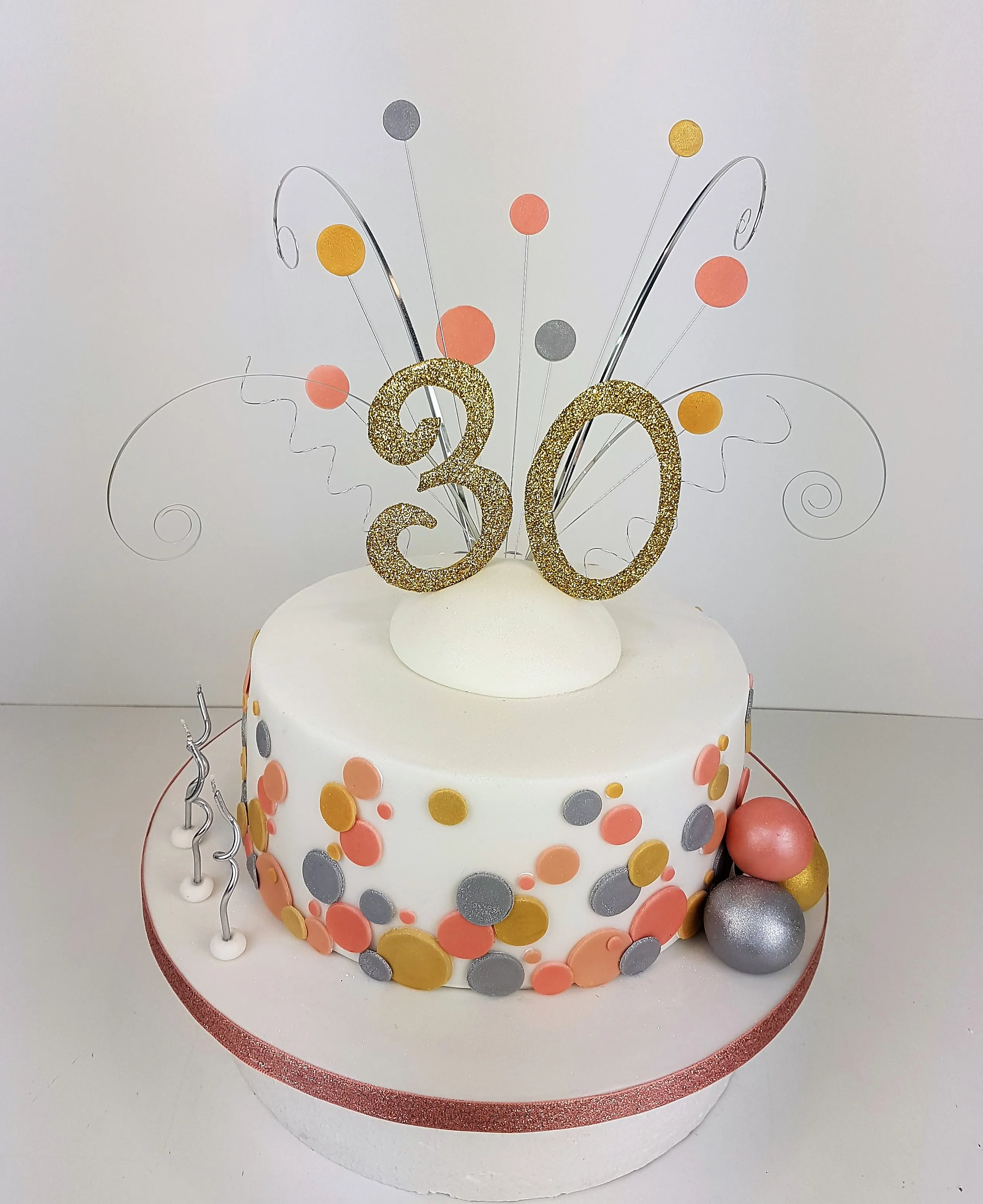 Starburst & Cupcakes cake from our gallery