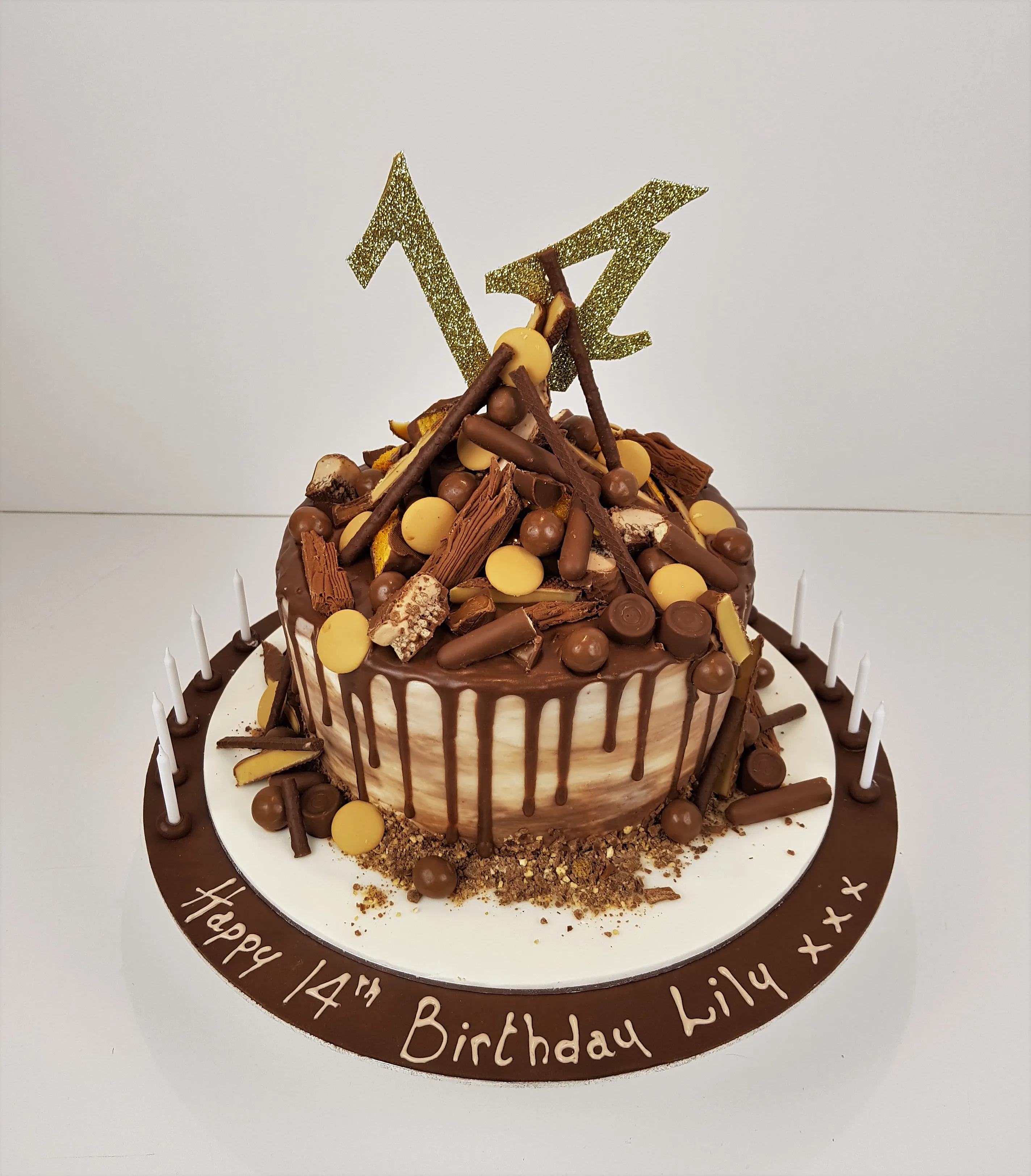 Starburst & Cupcakes cake from our gallery