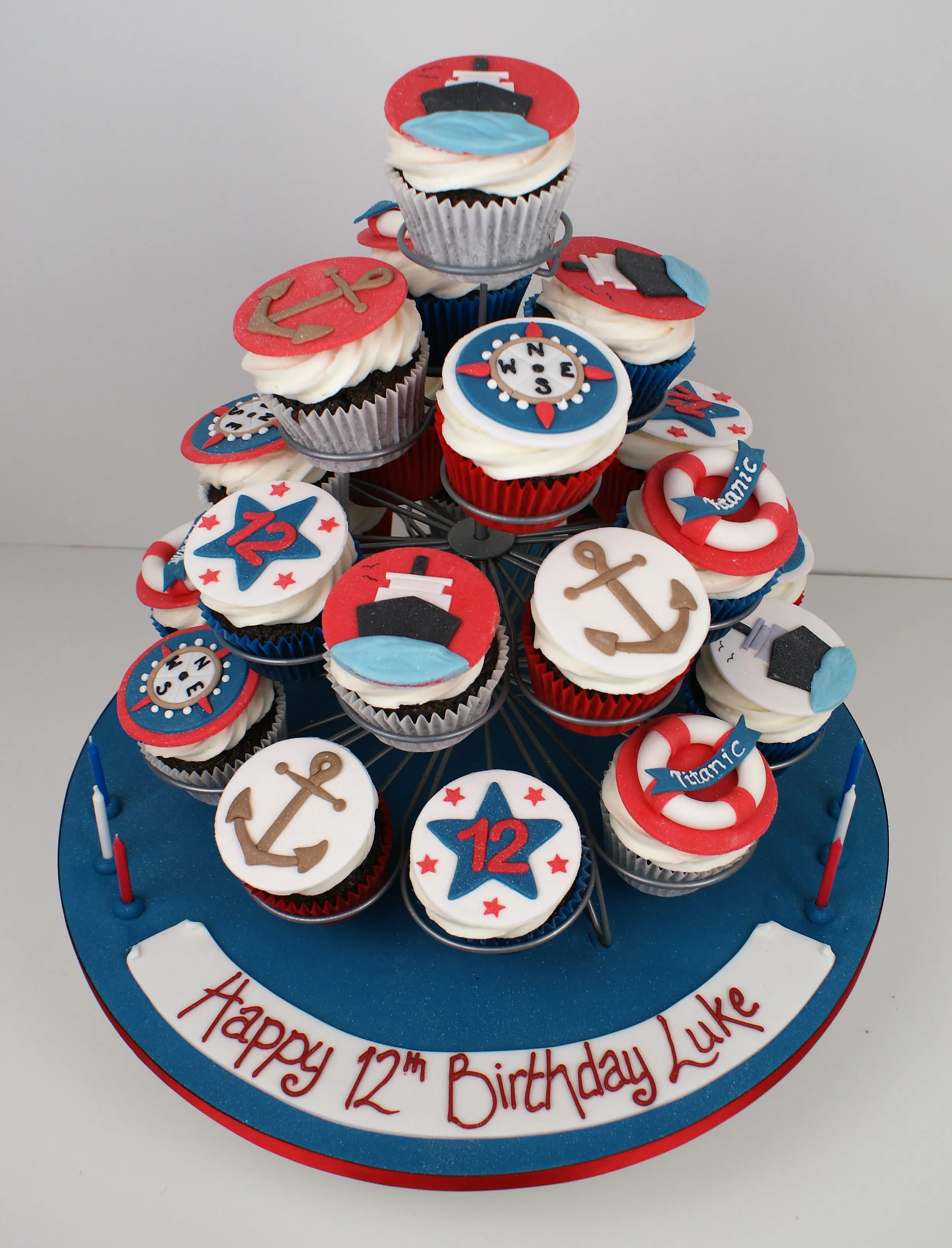 Starburst & Cupcakes cake from our gallery