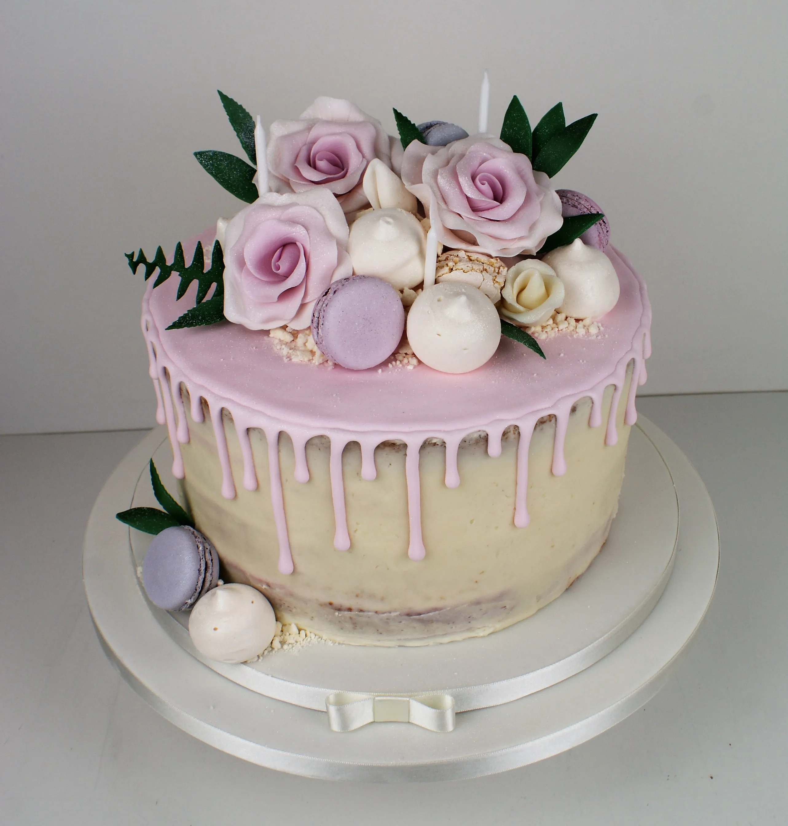 Starburst & Cupcakes cake from our gallery