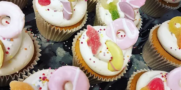 100's of cakes to choose from